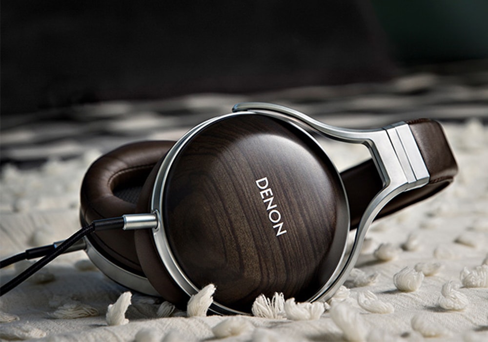 DENON - AH-D5200（AHD5200EM）密閉型ヘッドホン《e》【在庫有り即納