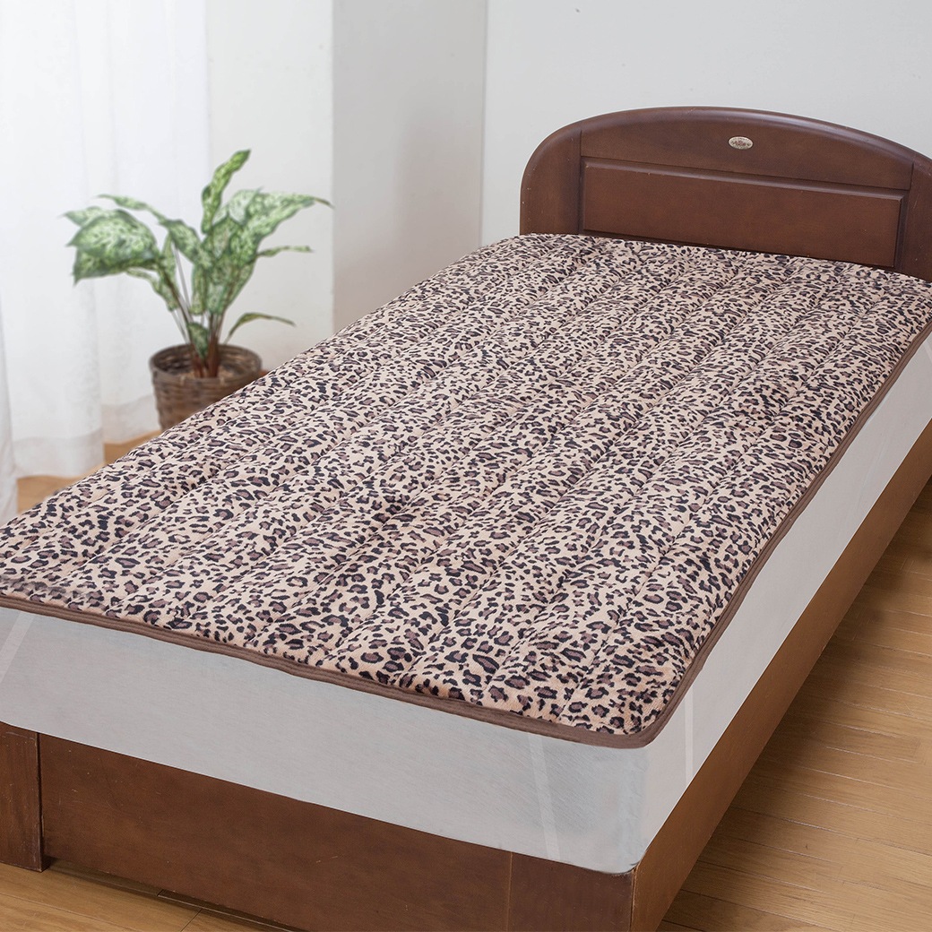 ヒョウ柄フランネル敷パッド 2色組｜ファミリー・ライフ公式通販