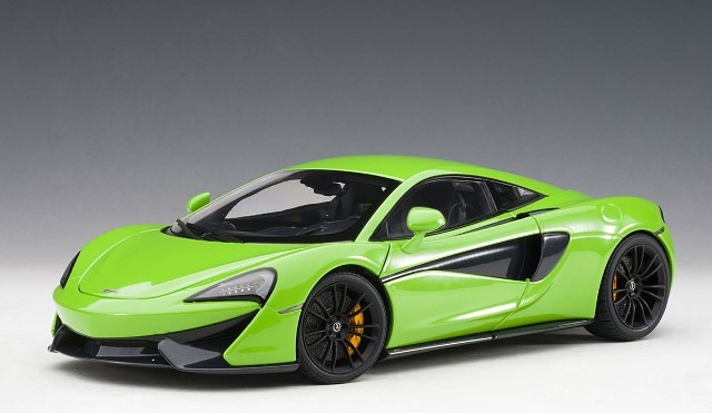 新品 76042 オートアート 1/18 マクラーレン 570S グリーン
