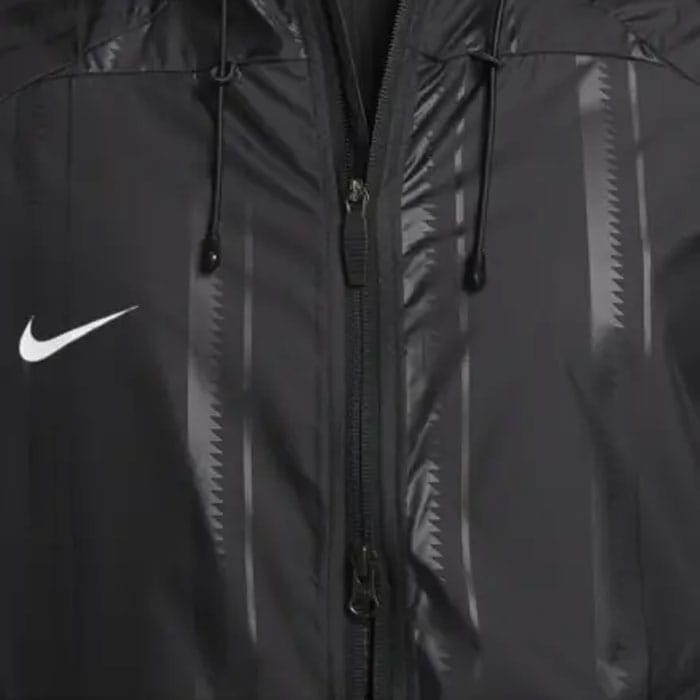 ナイキ Storm-FIT アカデミー プロ フーデッド グラフィック サッカー