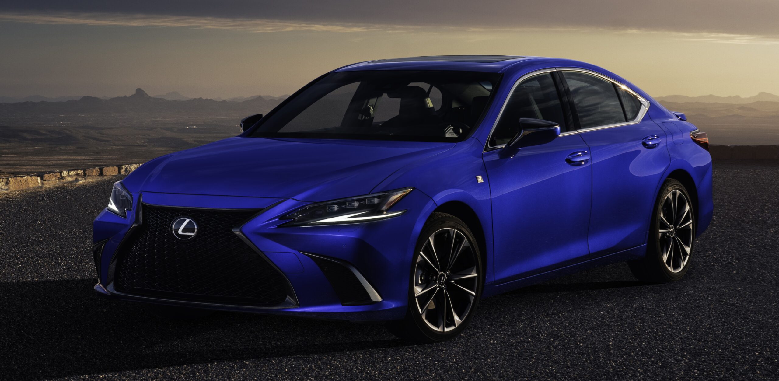 Lexus ES 300h F Sport Review - Maynards Garage