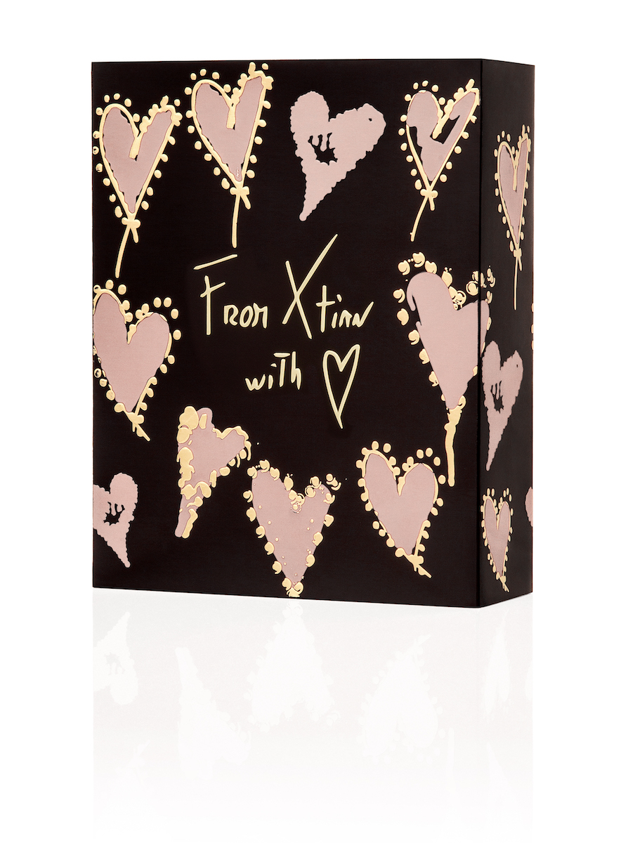 クリスチャン ルブタン」のバレンタインコフレ ハート柄ボックスに