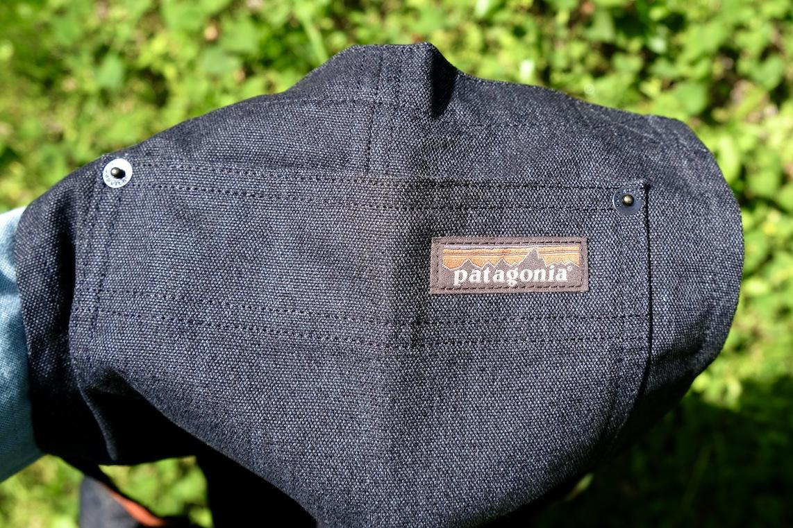 4年間愛用中！ パタゴニアの「ワークエプロン」は、庭遊びやモノ作りに