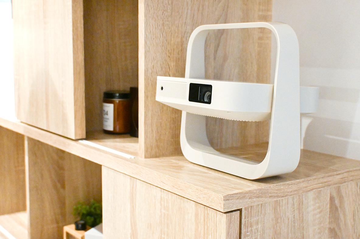 これ、プロジェクターなの？XGIMIの新製品がインテリアと相性抜群で