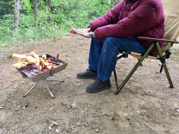 コールマンの「ファイアーサイドレイチェア」は、3段階の