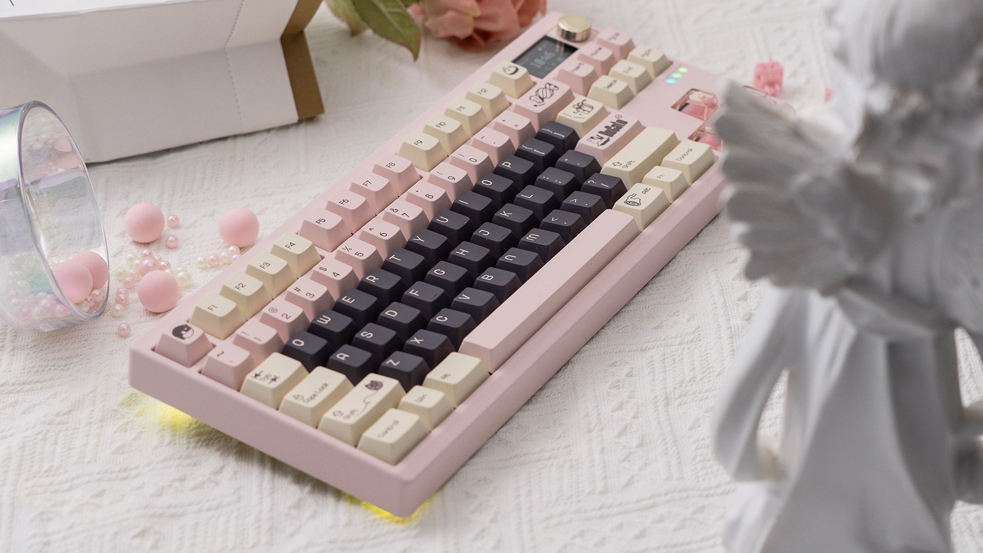 In Stock] ZOOM TKL DYNA Strawberry Icecream