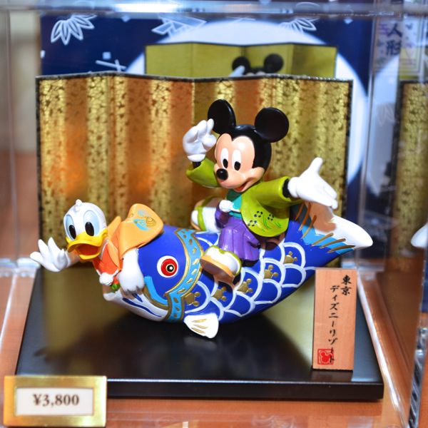 ディズニーランドの節句用五月人形&初登場のぬいぐるみバッジ -