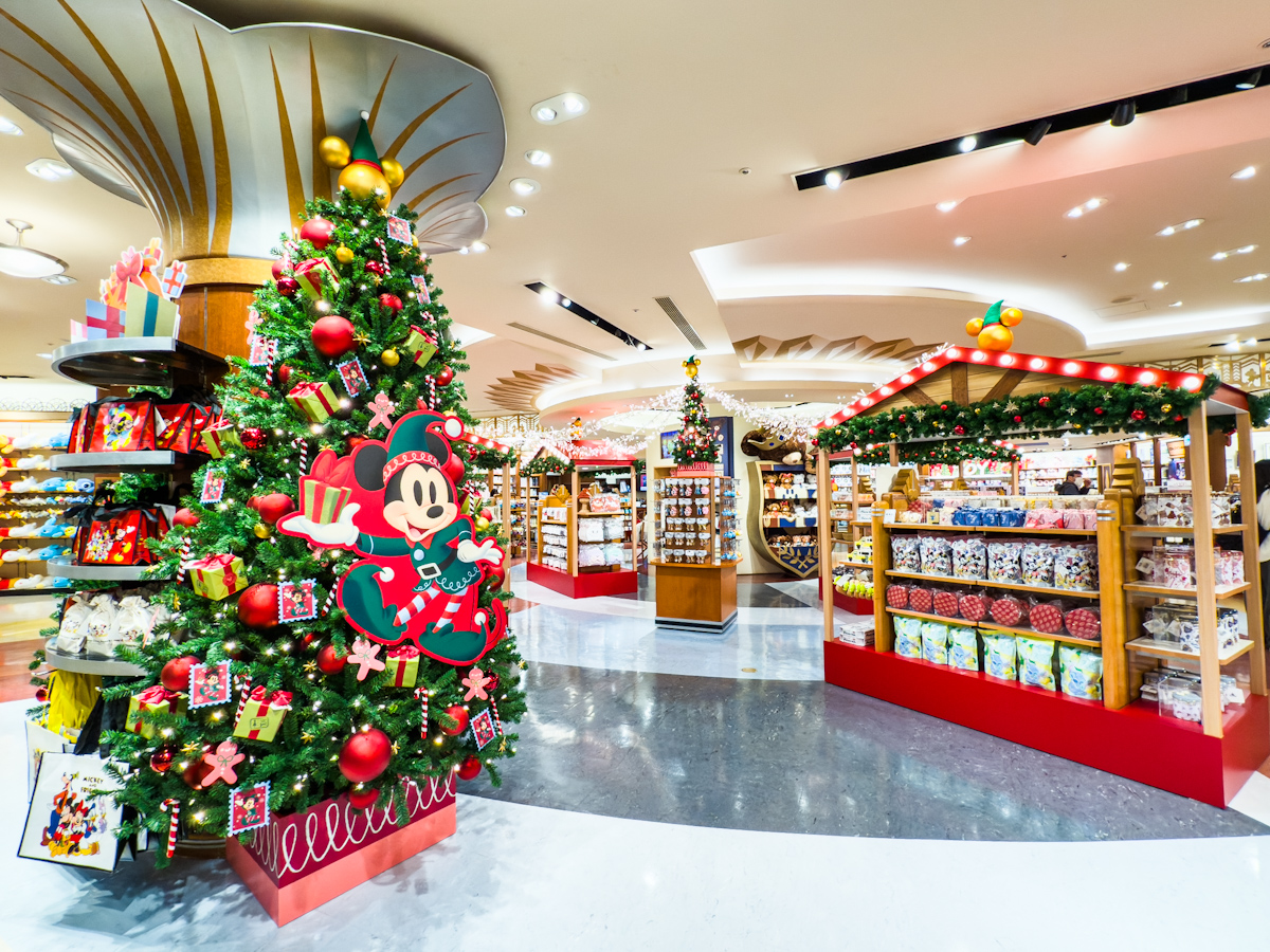 クリスマスを盛り上げるアイテムがいっぱい！ディズニーストア