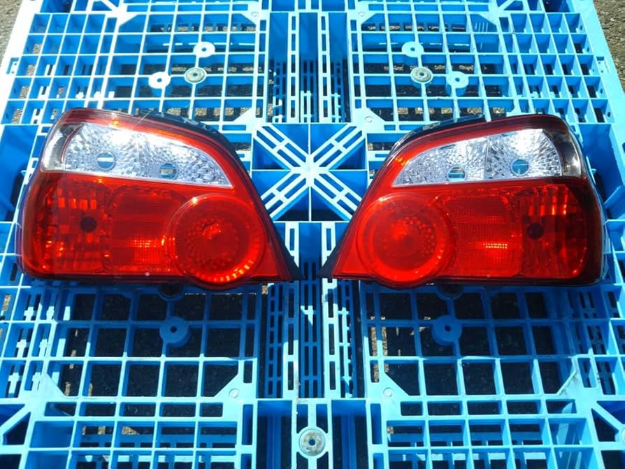 Amazon.co.jp: 品 インプレッサ GDB STI 涙目 リアテールライト