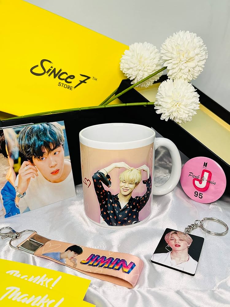SINCE 7 STORE Gift box for Fans, INCLUDES 5 products: Pack of 18