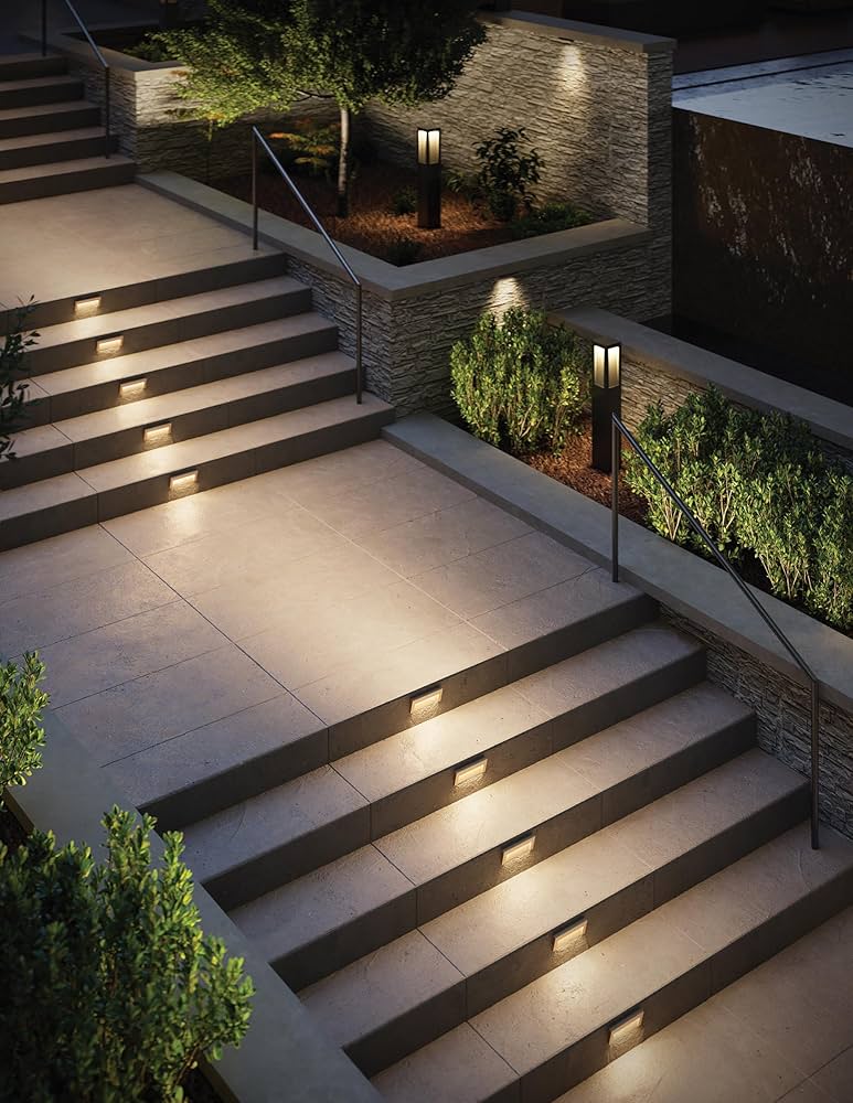 Hinkley Landscape Lighting LED Taper Deck Sconce, Horizontal