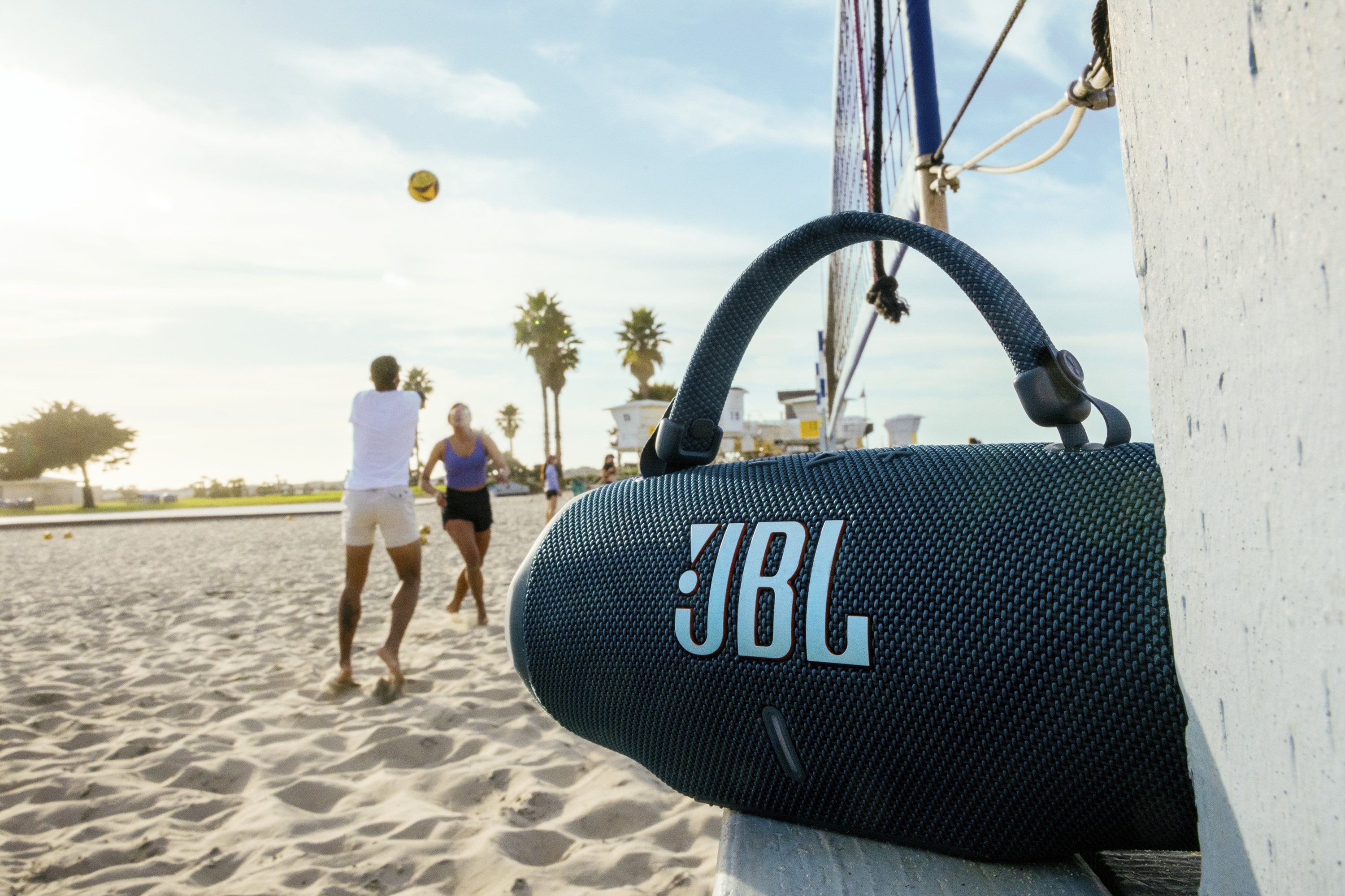 Amazon.com: JBL Charge 6 - Portable Waterproof & Drop-Proof