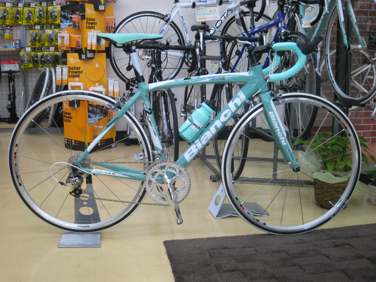 ビアンキのVia Nirone 7 Alu 105 2011年モデルが入荷しました