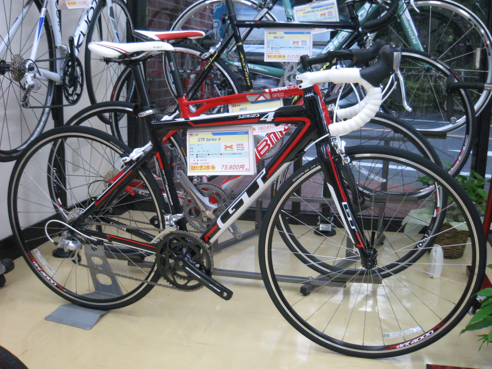 GTのロードバイクGTR Series4 2012年モデルが入荷しました | 自転車の