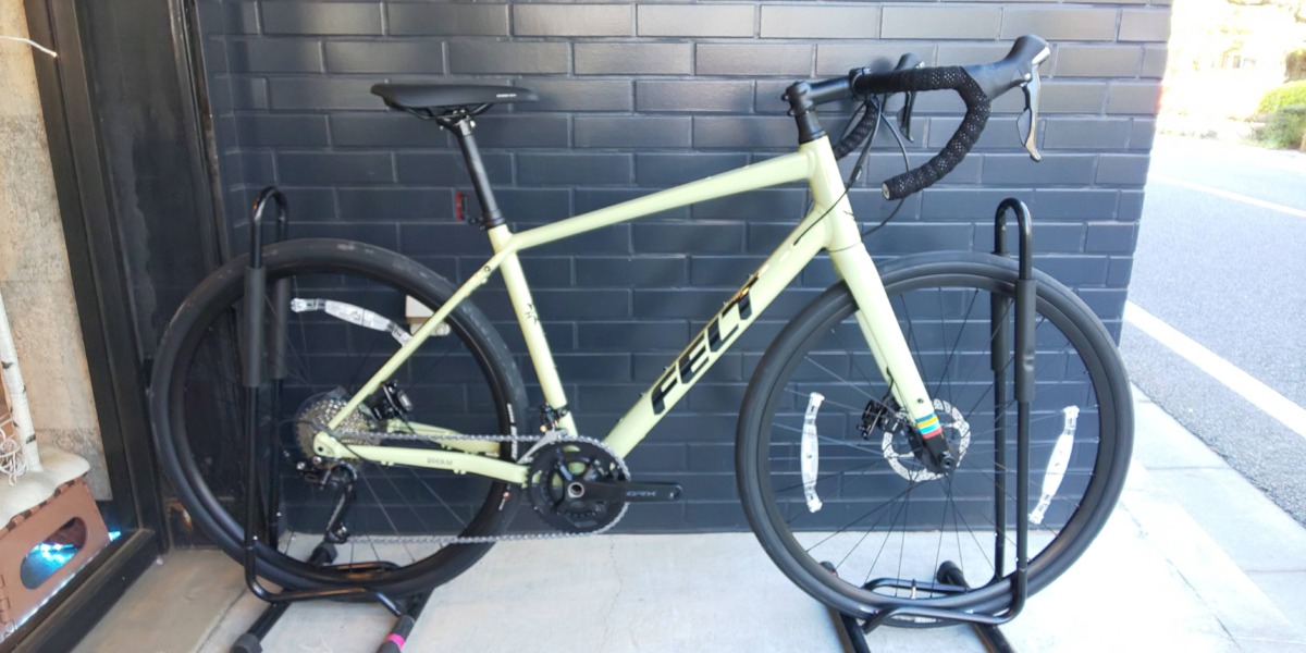 ｸﾞﾗﾍﾞﾙﾛｰﾄﾞ】FELT BROAM 40 入荷！【ﾀﾞﾎﾞ穴たくさん！】 | 自転車の