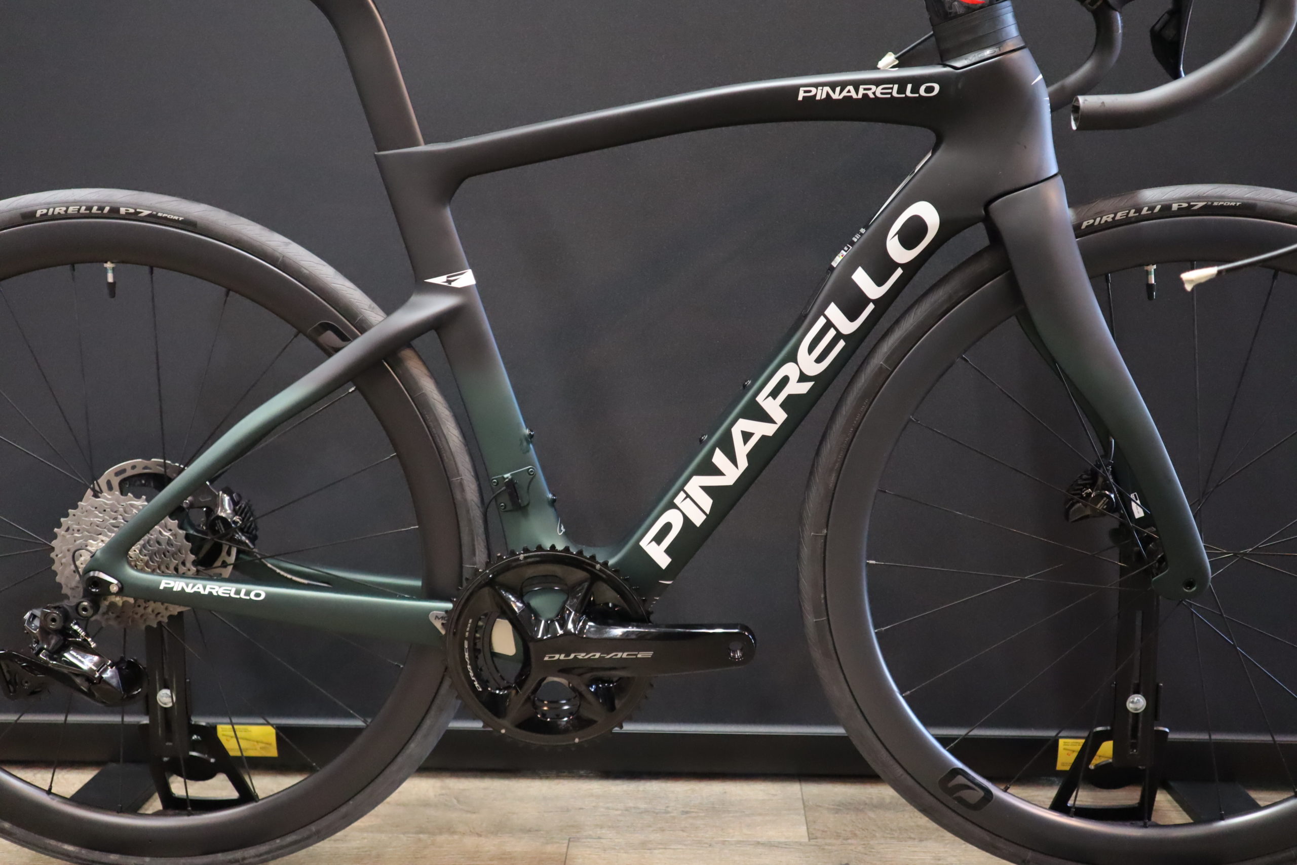Dura-Ace搭載！】PINARELLO F9 入荷！【かなりお得！】 | 自転車のこと