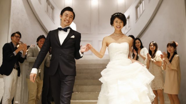 披露宴の動画を自作する方法とは？おしゃれで華やかな動画を作成する