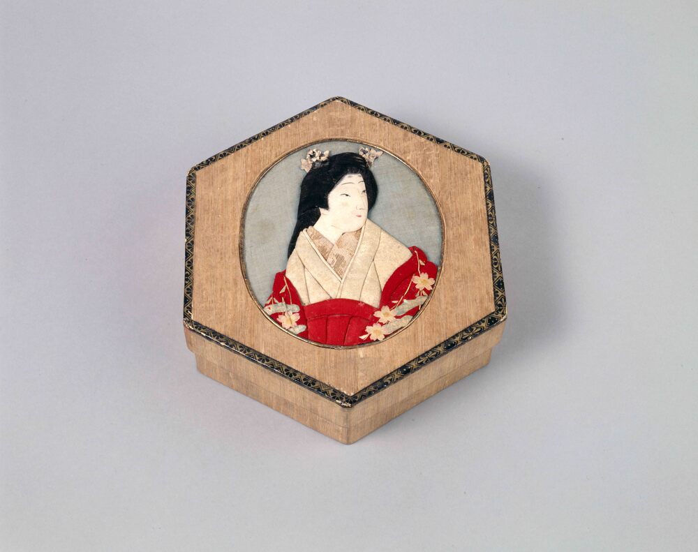 婦人押絵六角形箱細工 | ToMuCo - Tokyo Museum Collection