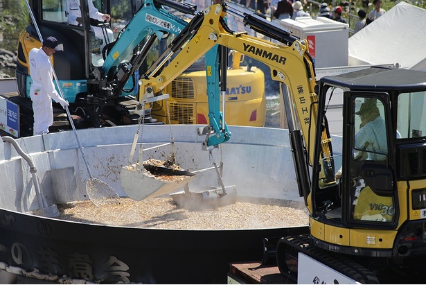 6.5メートルの巨大鍋に里芋3トン…“ビッグイベント”すぎる「芋煮会」の