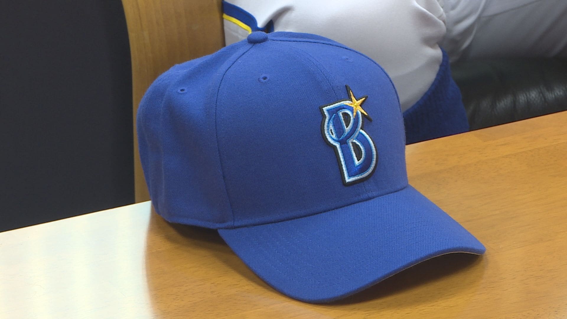 横浜DeNAベイスターズがベースボールキャップ寄贈を報告 かつての