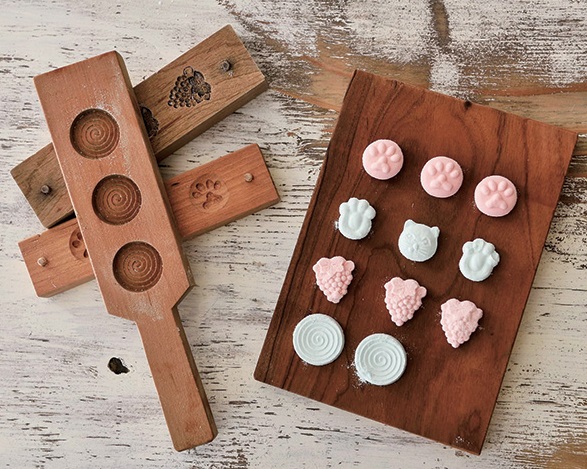 四季折々の菓子木型を使って讃岐の名産品・和三盆干菓子を作ろう