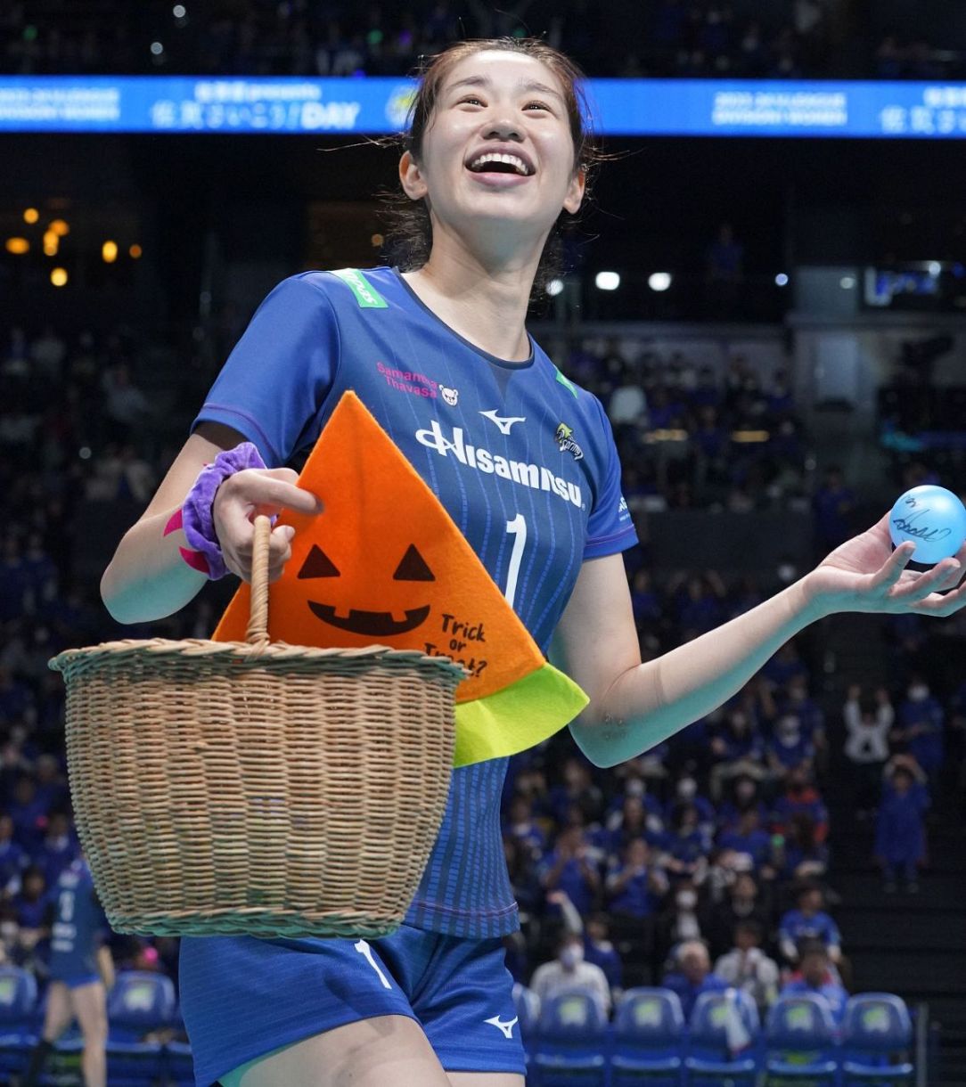 奇跡〟のサインボールでつながった「背番号1」と女子高校生 膝の大けが