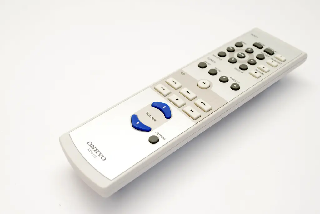 ONKYO フラッグシップ プリメインアンプ A-7VL レビュー | Nostra Vita