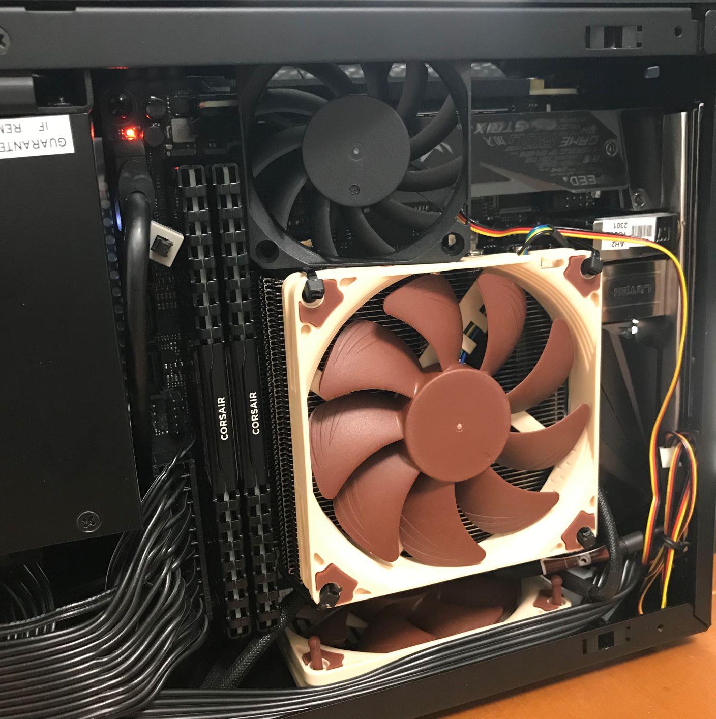 Dan Cases A4-SFX v4, ROG STRIX B450-I GAMING, Ryzen 5 3600 でPCを