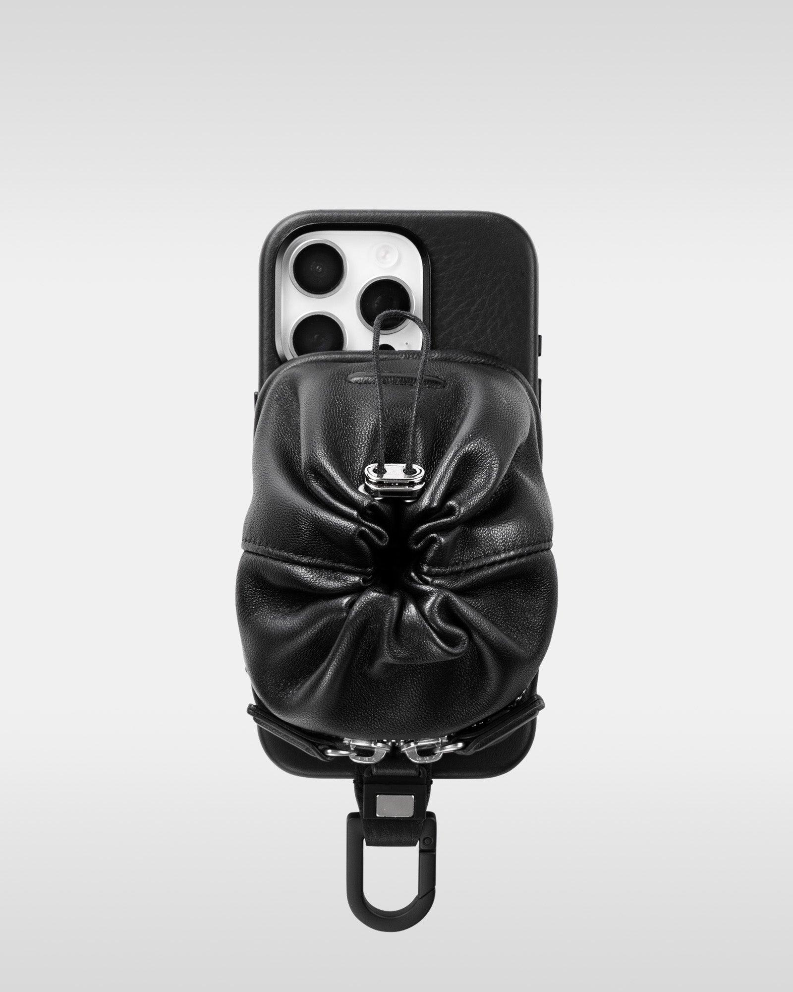 iPhone 17 / 16対応 レザーケースセット｜着脱ストラップ付きシープ