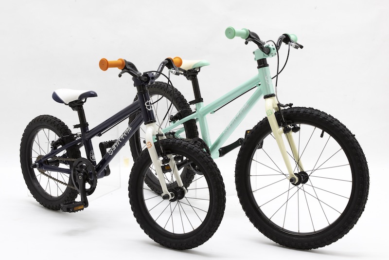 子供自転車「ヨツバサイクル」に新色が登場！ サイクルスポーツの