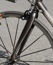 フルカスタムのカーボンフレーム PARLEE Z1 サイクルスポーツの特集