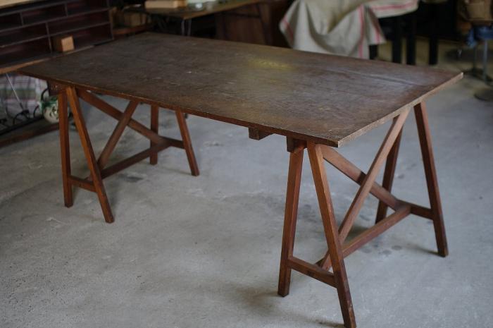 仕立屋の作業台/古材天板+脚台作業馬▽カフェダイニングテーブル陳列