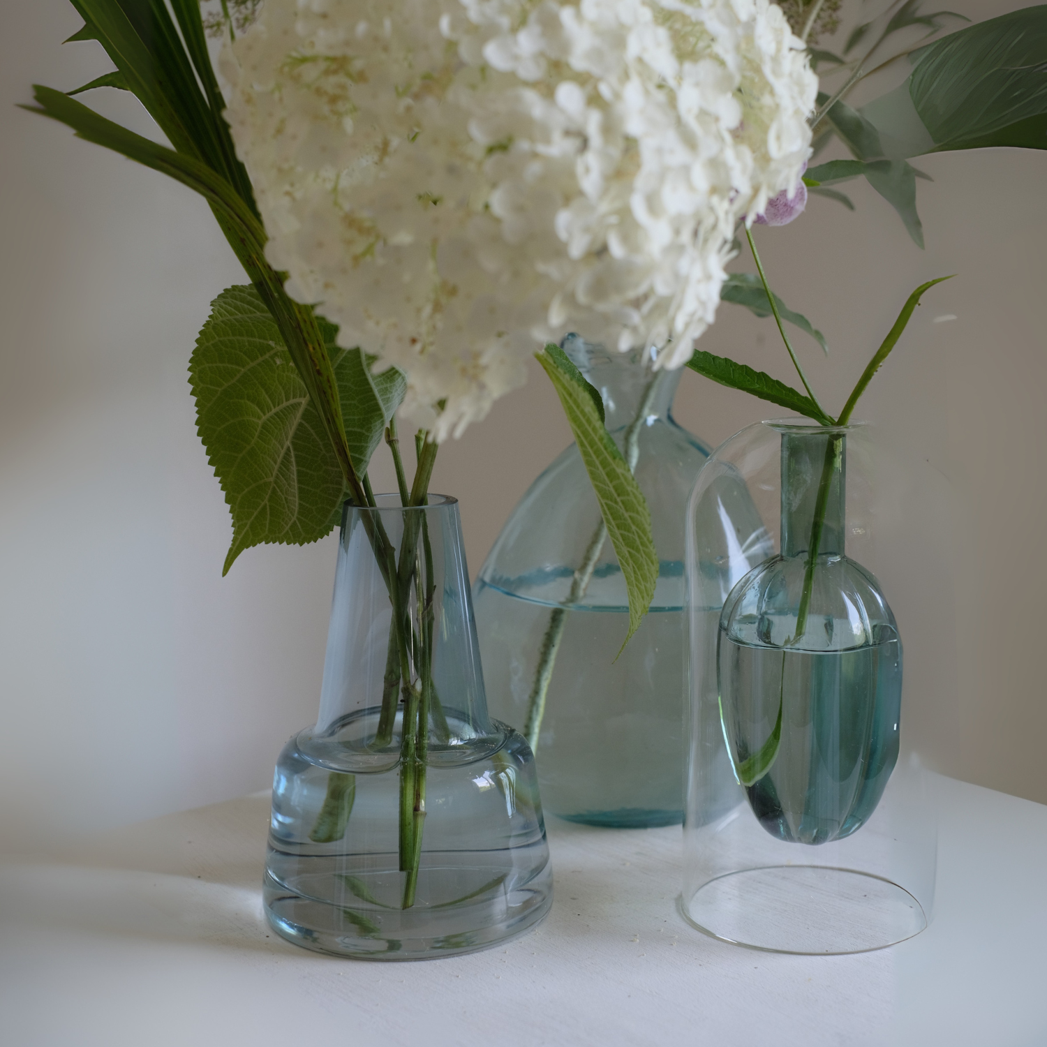 おしゃれなブルーのガラス花瓶｜花束にぴったり｜そらいろさん＠花瓶の