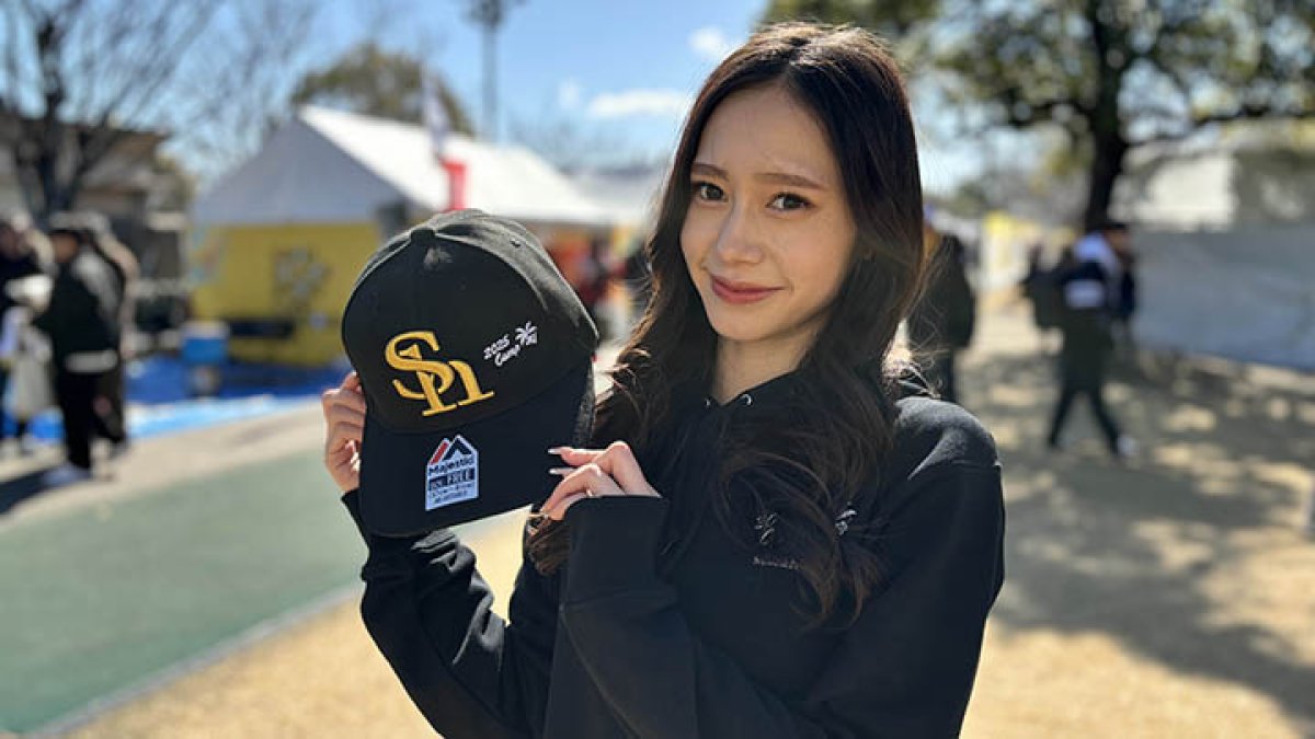 選手着用と同じデザインの春季キャンプオリジナルキャップをゲット