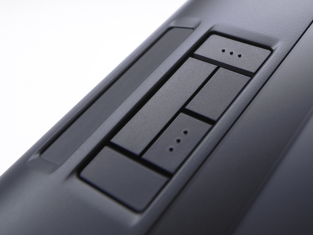 ワコム、プロ仕様の12.1型ワイド液晶ペンタブレット「Cintiq 12WX」