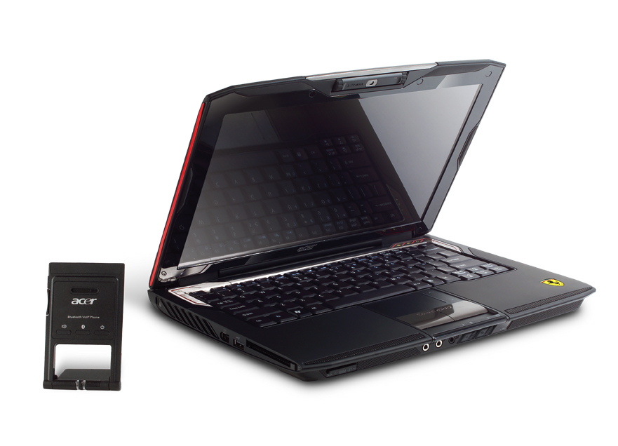 日本エイサー、フェラーリ公認のB5サイズノート