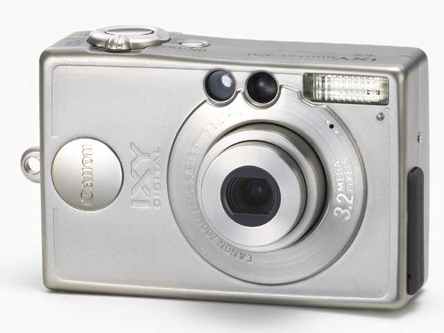 キヤノン、320万画素/光学2倍ズームの「IXY DIGITAL 320」など