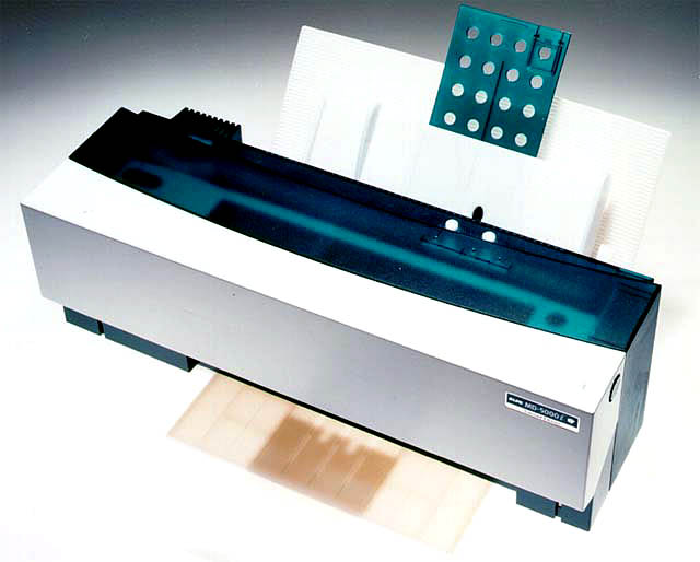 アルプス、スケルトンモデルのプリンタを年内限定発売