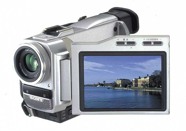 ソニー、メモリースティックに動画が記録できるDVカメラ