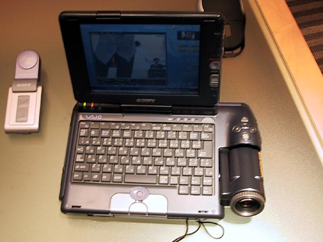 ソニー、カメラ付きミニノート「VAIO GT」正式発表