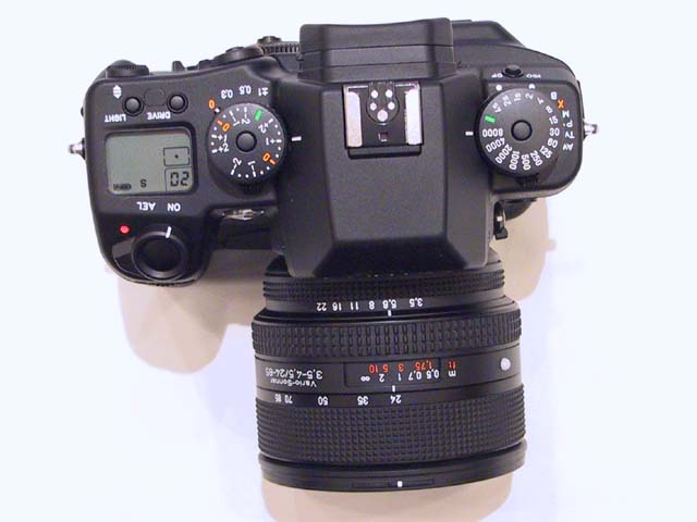 京セラ、35mmフィルムサイズCCD搭載のデジタル一眼レフ「CONTAX N