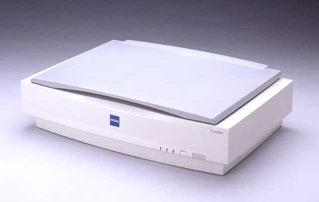 エプソン、スキャン速度が向上したA3スキャナ