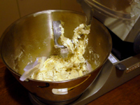 □デロンギのスタンドミキサー「シェフクラシックKM4000」を初めて使っ