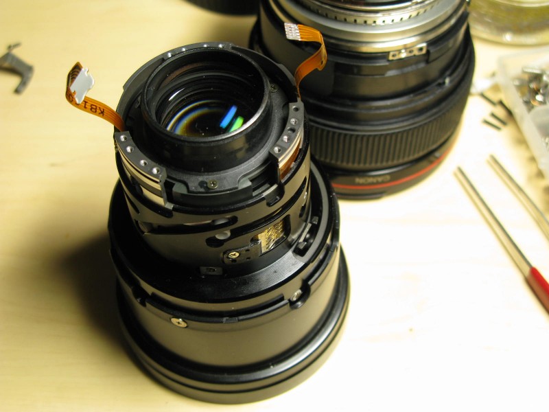 EF28-70mm F2.8L ガタツキ分解修理！ : カメと、テツと、ときどき…。