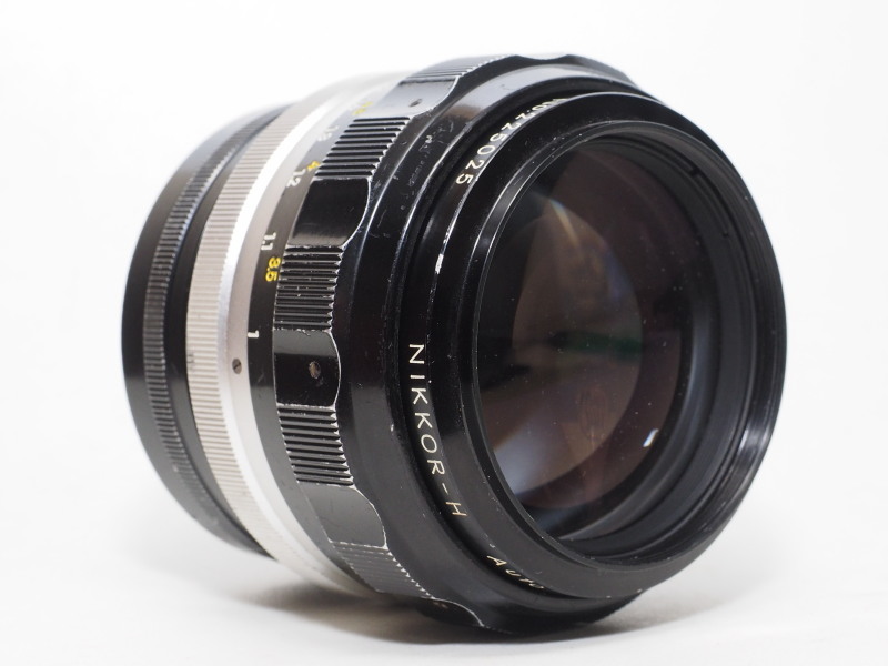 Nikkor-H auto 85mm F1.8 : オールドレンズをマウントアダプターで