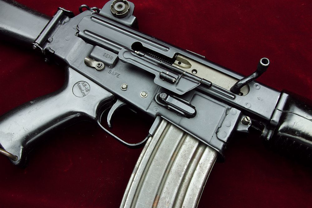 ARMALITE AR-18S by Sterling : 