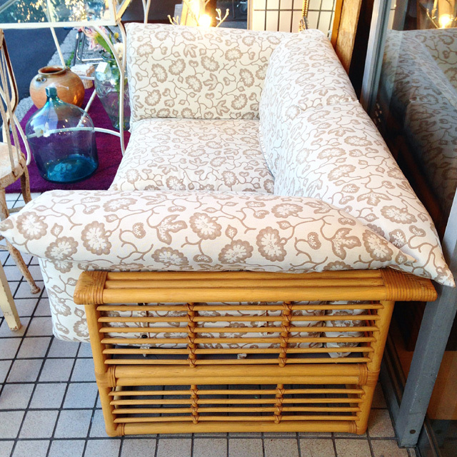 CASABLANCA】CADENZA/カデンザ2人掛けソファ が入荷しました【目黒区