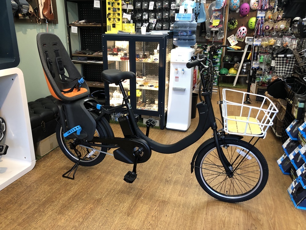 パナソニックSWにチャイルドシート装着ということで試乗車ご用意いたし