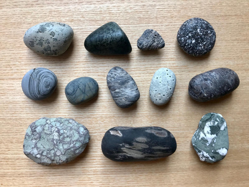 海で拾った石】 十二石 : azukki的.