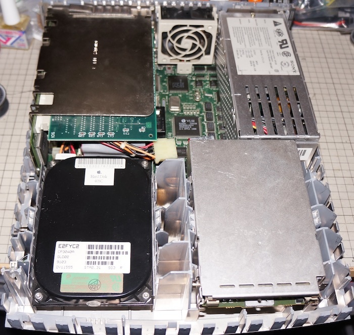 Macintosh IIsi コンデンサ交換。 : R/C 小型電動飛行機他諸々のNewsと